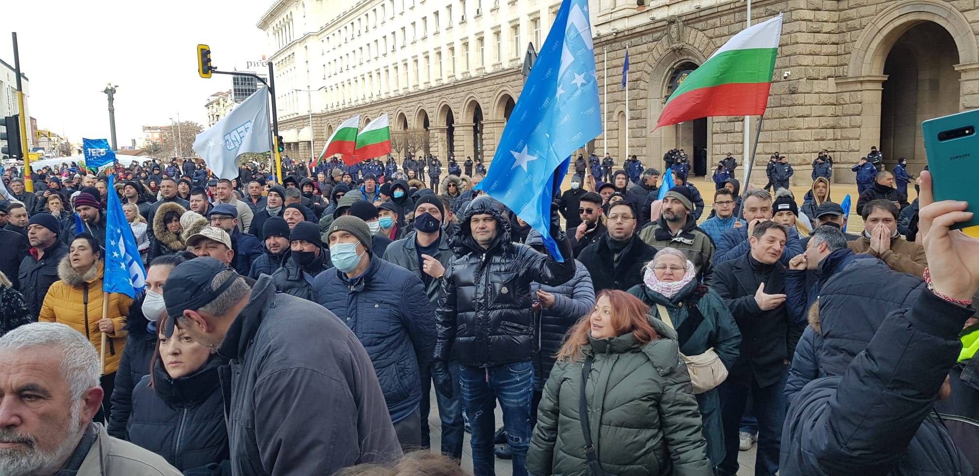 ГЕРБ в трийгйлника на властта ГЕРБ в трийгйлника на властта